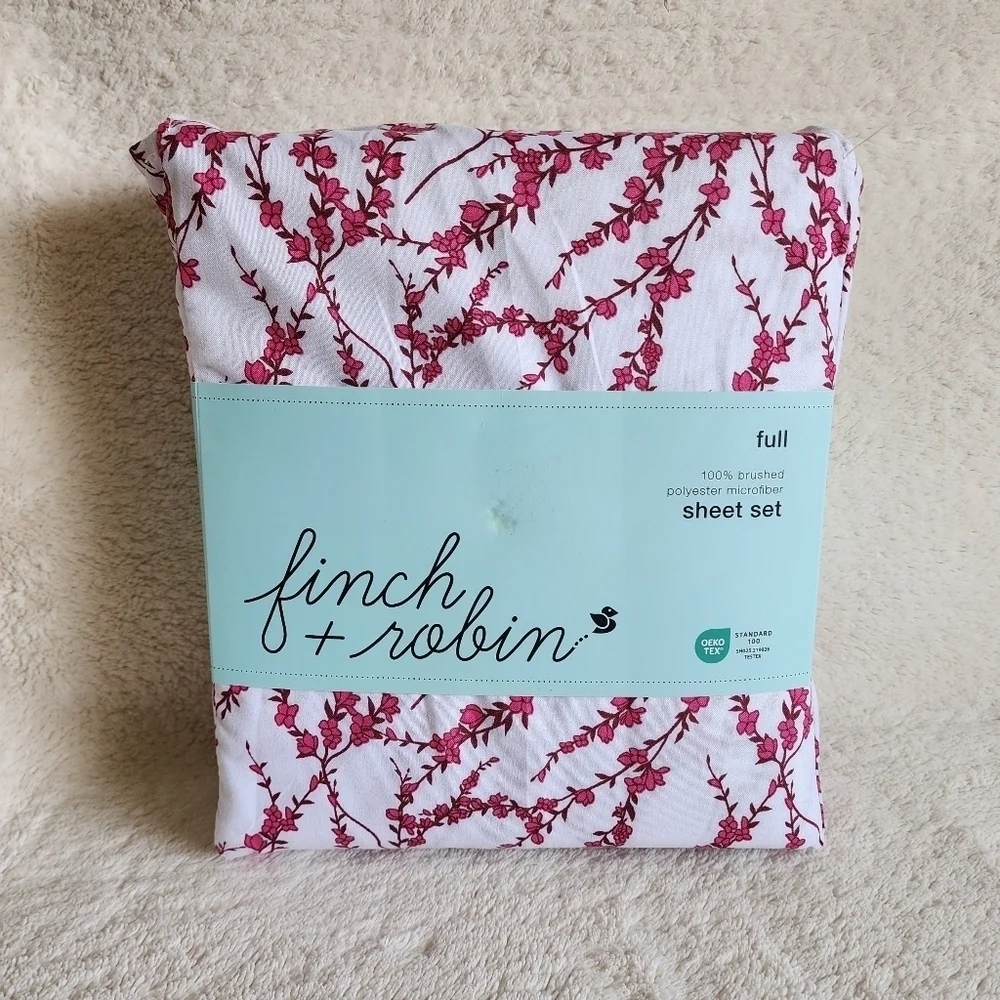New full bed sheet set blooming cherry, 1 flat, 1 fitted sheets, 2 pillow cases